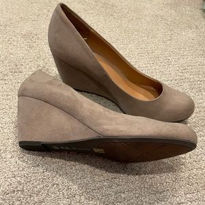 Chinese Laundry Nima Wedge Pump size 11